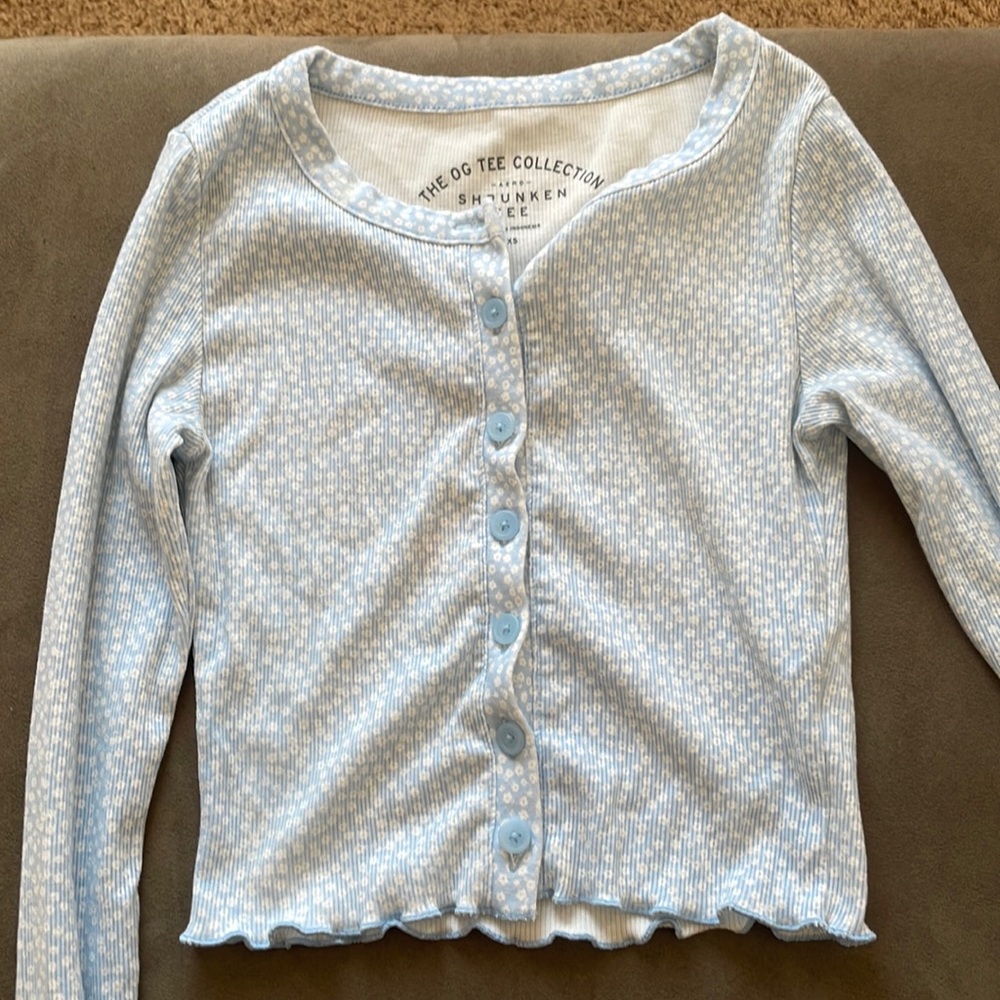 Aero blue ditsy floral top